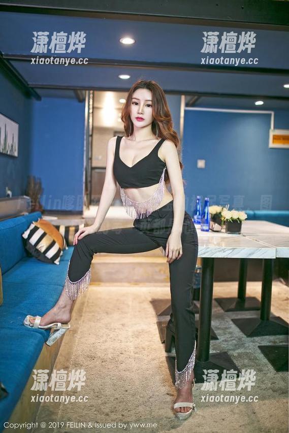 Feilin嗲囡囡-龙女宝宝 Feilin嗲囡囡 - 龙女宝宝的裸足写真,图包里的每一页都是心动!