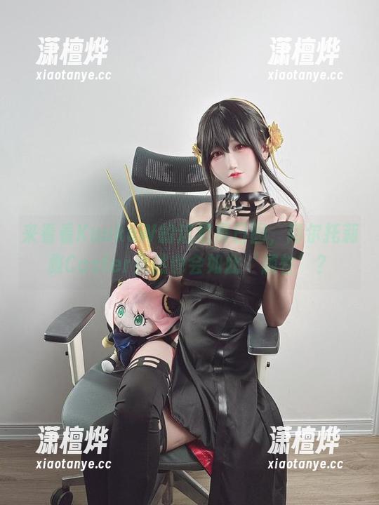 来看看KuukoW的这组夏日图，阿尔托莉雅Caster竟然也会如此‘随性’？
