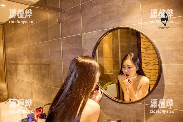 PDL潘多拉-陈雅漫 PDL潘多拉 - 你见过陈雅漫短裤的美图吗?这货的腿是怎么做到的?