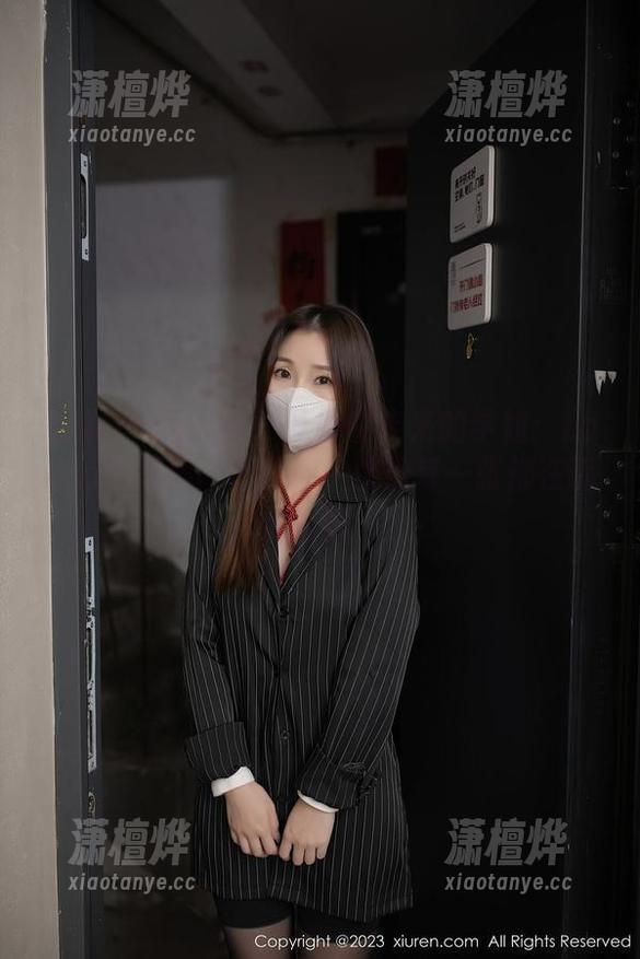 Xiuren秀人网-Laura苏雨彤 Xiuren秀人网 - 从图中走来的学姐:Laura苏雨彤高清图库,仿佛每一张都在诉说故事。