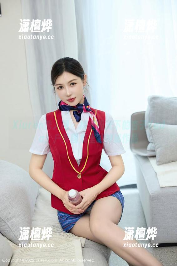 Xiuren秀人网-杏子Yada Xiuren秀人网 - 捕捉阳光下的杏子Yada:户外图集里的神秘作品