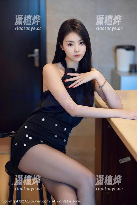 Xiuren秀人网-爱酱里 Xiuren秀人网 - 图片里的爱酱里:定制蕾丝的美妙迷醉