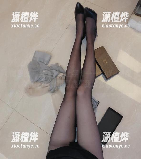 YuYu超甜丫 微密圈 - 当透明遇上字幕——YuYu超甜丫的私拍美图到底要我怎么看?