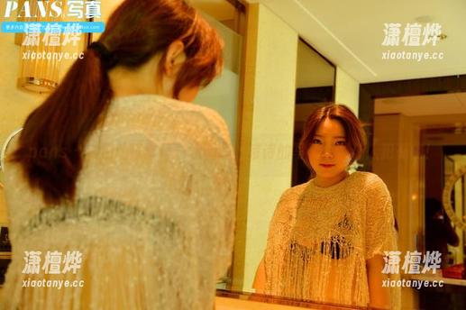 pans-诗诗 pans - 白色的惊喜再一次降临,诗诗的写真套图让人犯花痴!