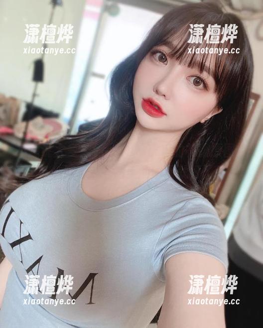 yeeun孙乐乐 不想说太多,yeeun孙乐乐的礼服原图合集,看看这些绝美的瞬间就好了!