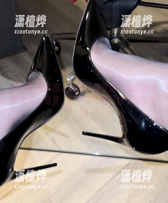 保守的二舅妈 微密圈 - 原图大放送:保守的二舅妈和她的皮衣,免费,让你感觉自己也可以这么酷