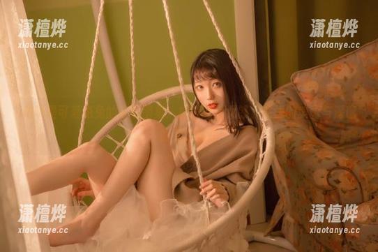 周叽是可爱兔兔 周叽是可爱兔兔的在线图集:加藤惠兔女郎,肤浅的美丽与深邃的空虚并存