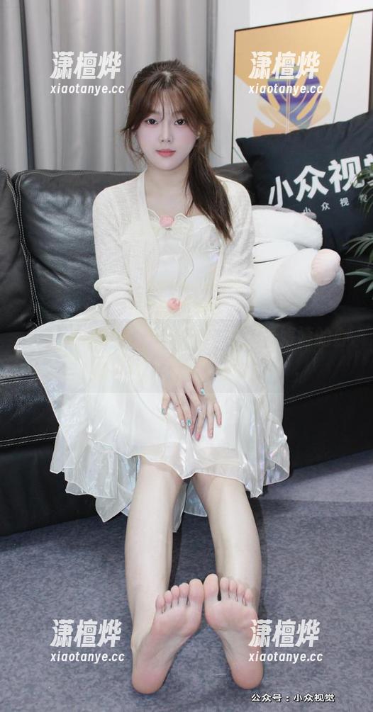小众视觉-婷婷 小众视觉 - 放弃工作吧,来看看婷婷的办公室图集分享,太精彩了!