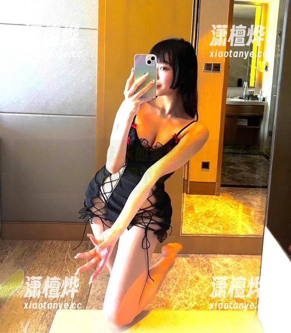 小猫咪ck 微密圈 - 小猫咪ck的美足图包:看了我和我的拖鞋心里不要太失落哦!