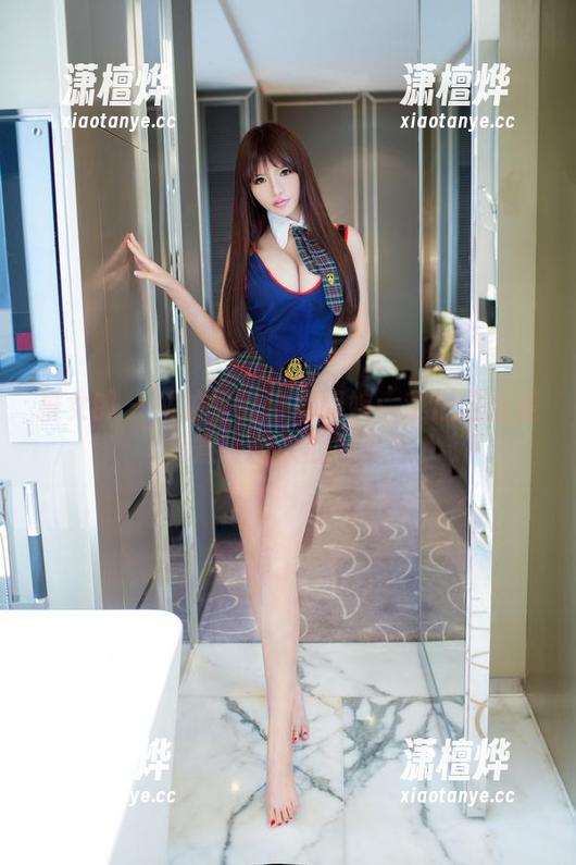 推女郎-谭冰 推女郎 - 私拍里的谭冰厨娘:难道这就是‘煮’出来的魅力?