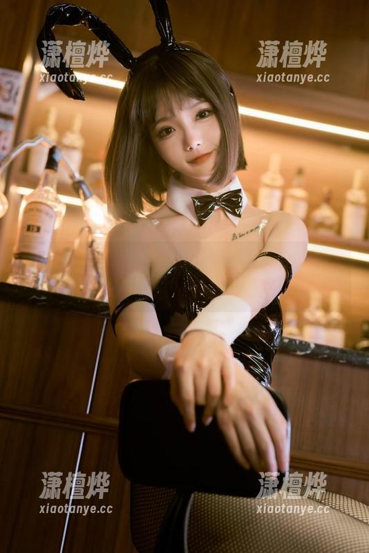 桃良阿宅 看看桃良阿宅的圣诞作品吧,下载之后,你会发现自己对节日的理解又多了一层。