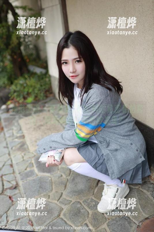 模范学院-李雅柔182CM 模范学院 - 李雅柔182CM的秘密私拍套图,难道她真的不怕被发现?