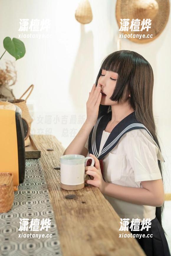 爆机少女喵小吉 爆机少女喵小吉最新微醺时刻合集:酒与梦的交织,总在你意想不到的地方!