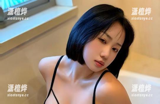 瑜瑾u 微密圈 - 当工作与魅力相遇,瑜瑾u的秘书精选套图就是你的加分利器!