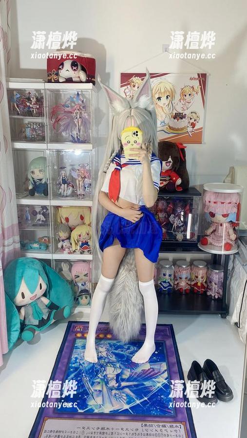 白栎Shirly 白栎Shirly的私拍:那一瞬间的校服,竟让我心跳加速