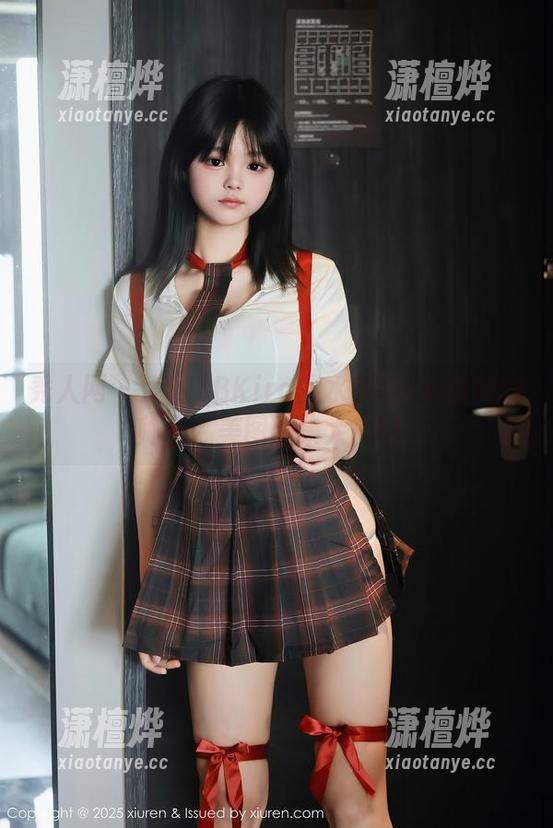 秀人网-大橘BBKira 秀人网 - 大橘BBKira的水手服vs.猫咪的帅气:美图图集大PK!