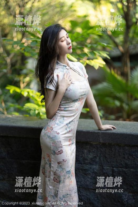 秀人网-梦娜Vanessa 秀人网 - 无圣光的梦娜Vanessa吊带作品,保证不会让你失望,还是说我该试试那款?