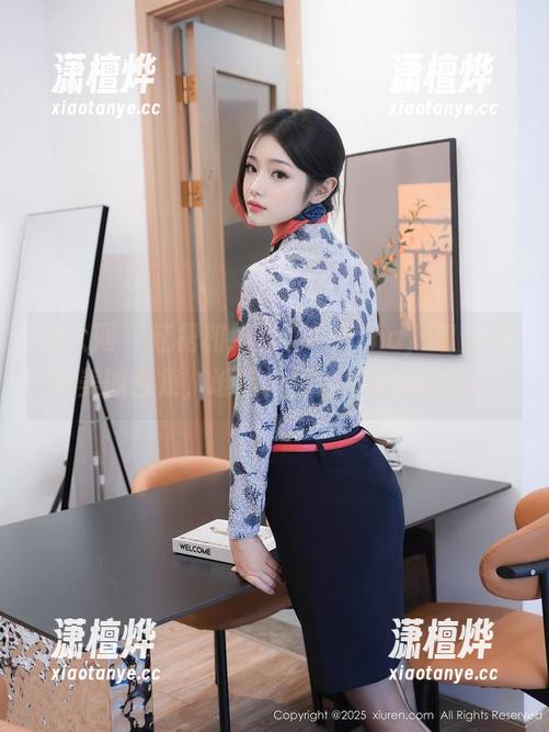 秀人网-绮里嘉Carina 秀人网 - 红裙和绮里嘉Carina,组合成完美的合集,谁能抗拒这样的美好呢?