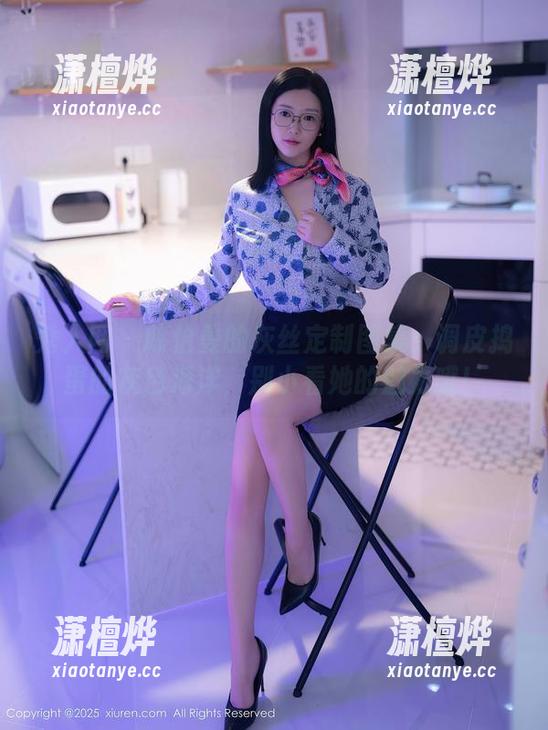 秀人网-陈怡曼 秀人网 - 陈怡曼的灰丝定制图集:调皮捣蛋的灰色海洋,别小看她的魅力哦!