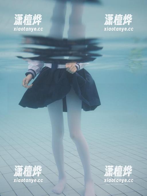 紧急企划-樱可 紧急企划 - 樱可:白丝图包,简直把我带入了一个小宇宙,眼睛都看花了。