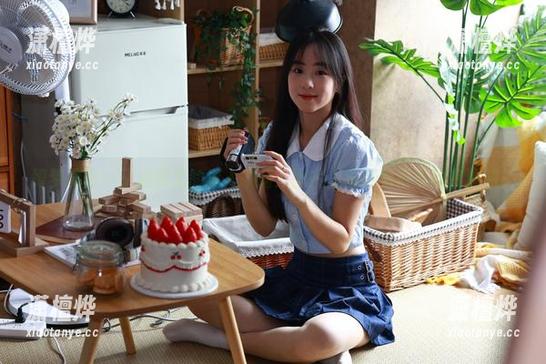 绮梦摄影-子涵 绮梦摄影 - 子涵裸足的迷人瞬间:图片里流淌着惬意的资源感。