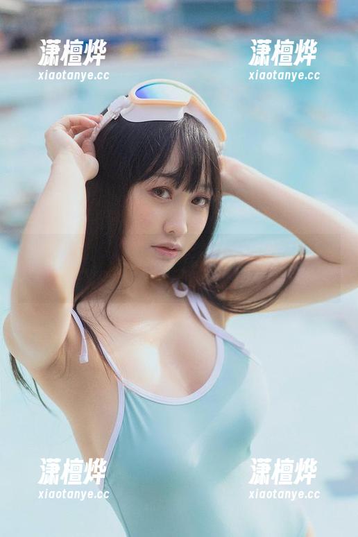 脱尾巴Mizuki 泳池碧波荡漾,脱尾巴Mizuki的私房写真瞬间捕捉她的水中狂想。