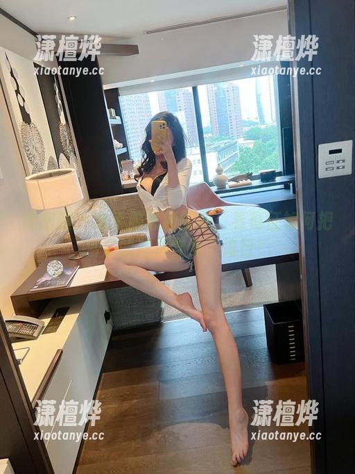 葛征 微密圈 - 水手服最新图册:看葛征如何把海洋的咸味穿成了流行!