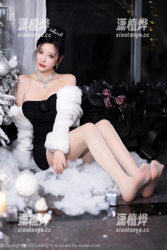 语画界-梦梵 语画界 - 又是高清又是吊带,梦梵的套图一言不合就让人心跳加速
