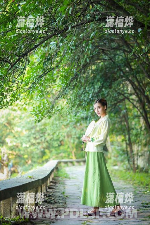 轰趴猫-梦心玥 轰趴猫 - 制服那些事:梦心玥的作品总是意想不到,好想一探究竟!