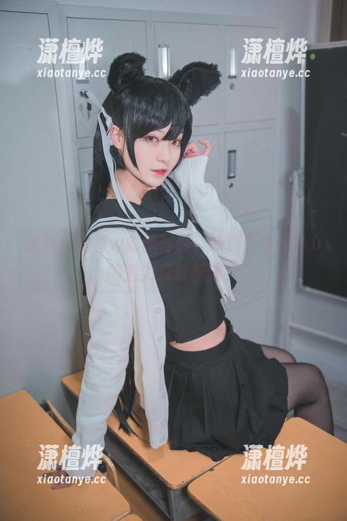 铁板烧鬼舞w 铁板烧鬼舞w最新写真,妖舞耳机Miku的魅力难以抵挡!