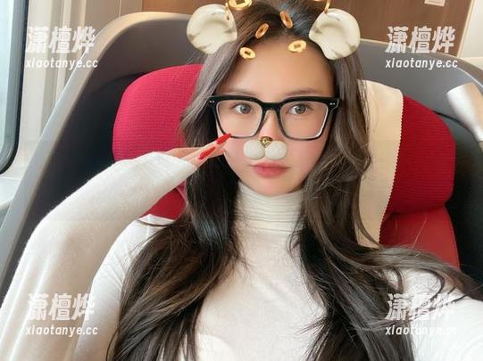 陈大小姐 微密圈 - 高清图包:当紫色束身衣遇上陈大小姐,所有的日常瞬间都被点亮了,太美了!