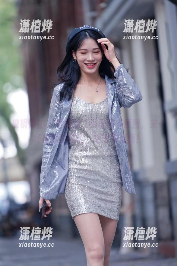 魔镜街拍-艾小青 魔镜街拍 - 最新的艾小青秘书原图,来一场视觉的冒险,绝对不后悔!
